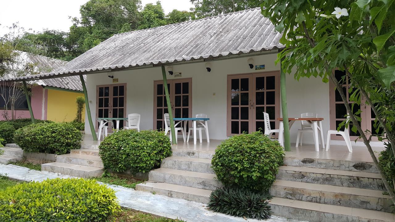 Baanraisooksangchan Kaeng Kachan Exterior foto